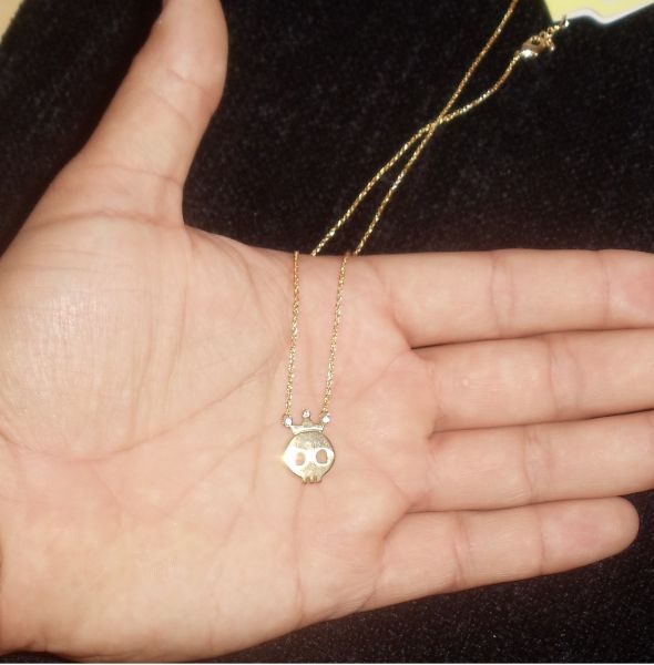Colar Caveirinha com Coroa Dourado ESGOTADO